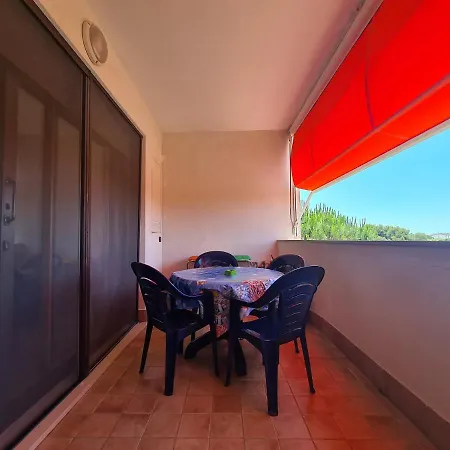 Sud Est Apartment